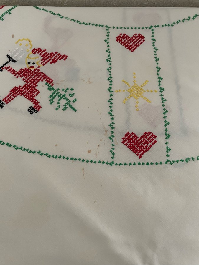 Mycket vacker stor,äldre broderad Julduk /Vintage