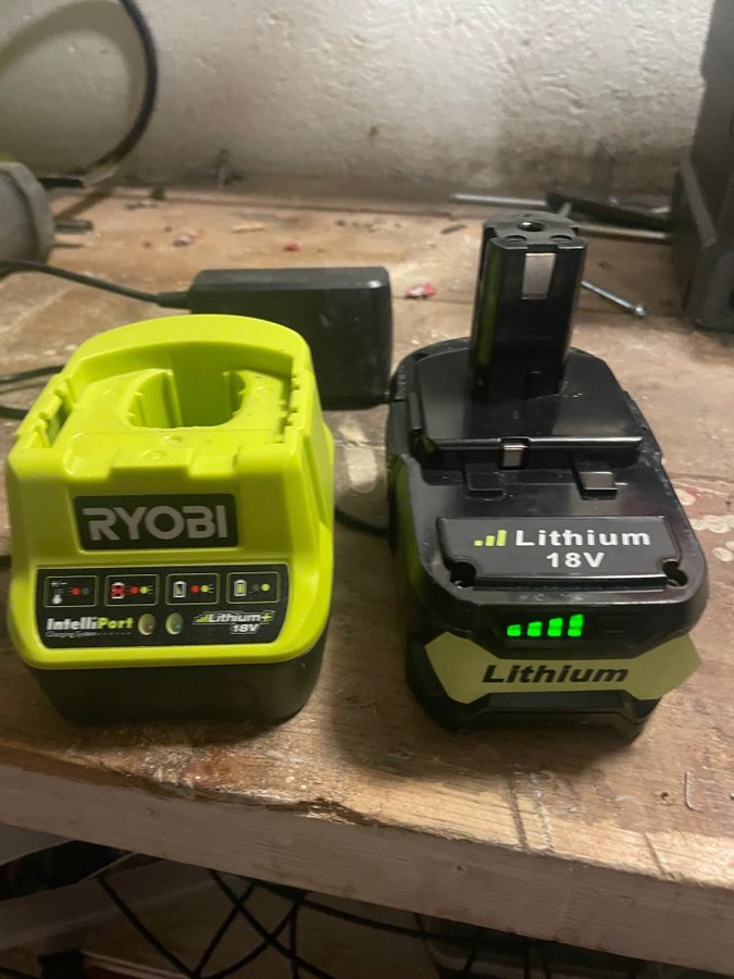 Ryobi laddare och 5ah Ryobi ersättningsbatteri