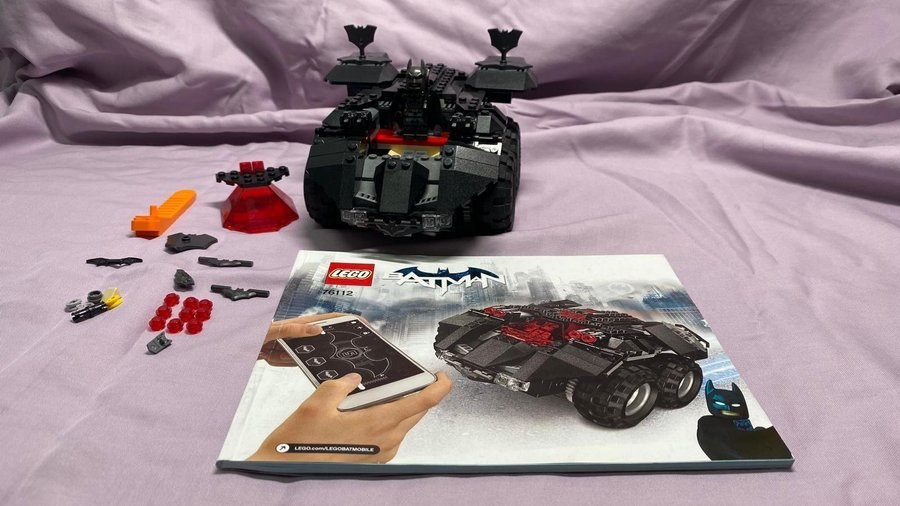 LEGO 76112 superhjältar appstyrd Batmobile