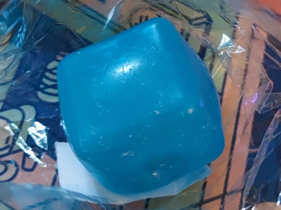 1 blå Nice Cube Stressboll