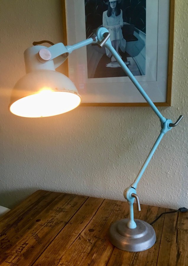 Gammel Tysk Bauhaus arbejdes lampe