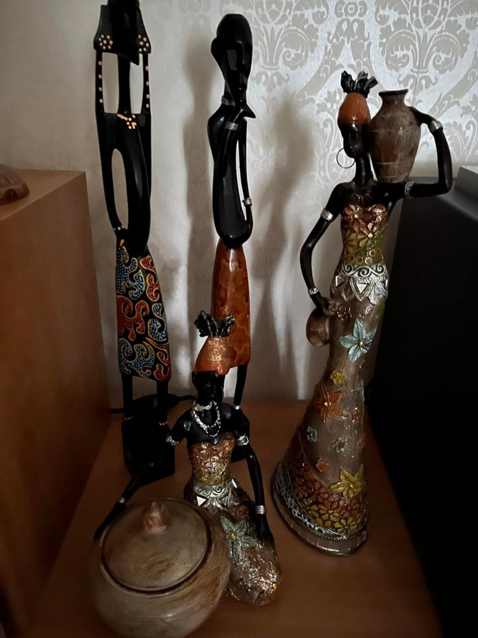 Afrikanska träfigurer