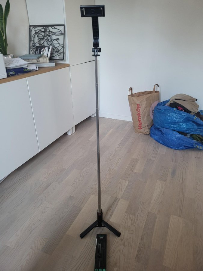 Selfiestick stativ L13 - 113 höjd - 360 grader - fjärr - NYTT