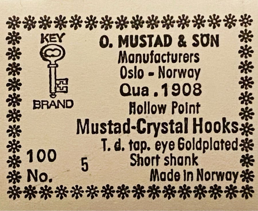 OBS Mustad nr5 Qual 1908 . Äkta guldplaterade. 100st i sin original ask!