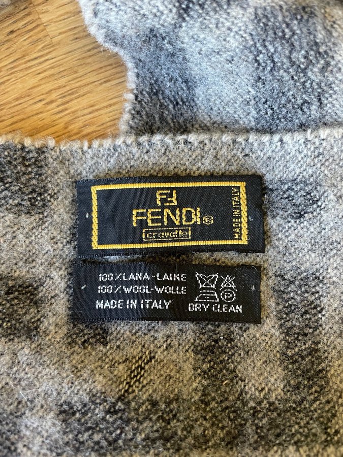 Fendi Scarf Grå