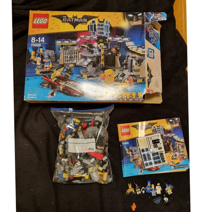 Lego The Batman Movie 70909 Batcave Break-in, 70906 The Joker's Mansion, 70903