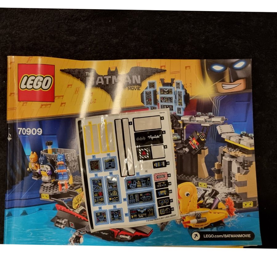 Lego The Batman Movie 70909 Batcave Break-in, 70906 The Joker's Mansion, 70903