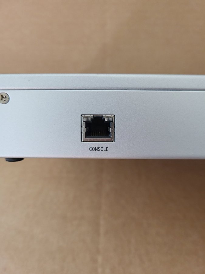 Ubiquiti UniFi Switch 24