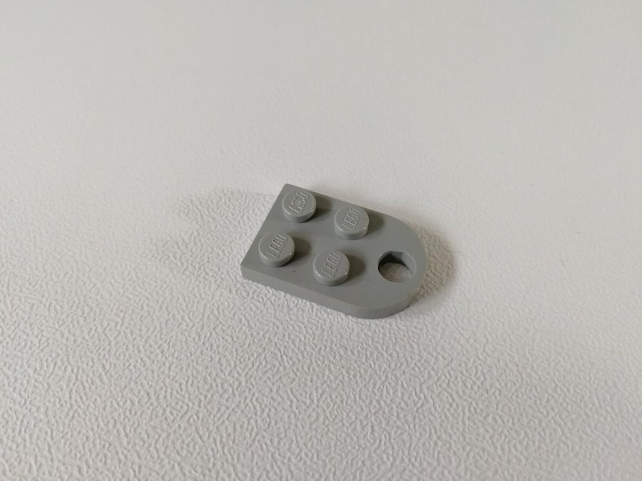 Lego - plate - med hål - 2x3 - part 3176 - ljusgrå (old light gray)