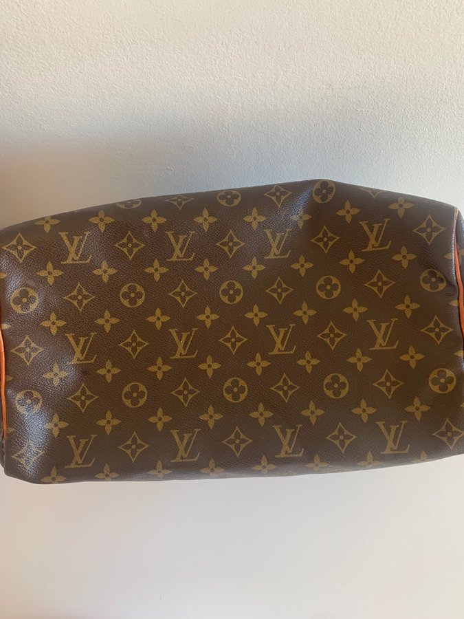 Louis Vuitton Speedy 35