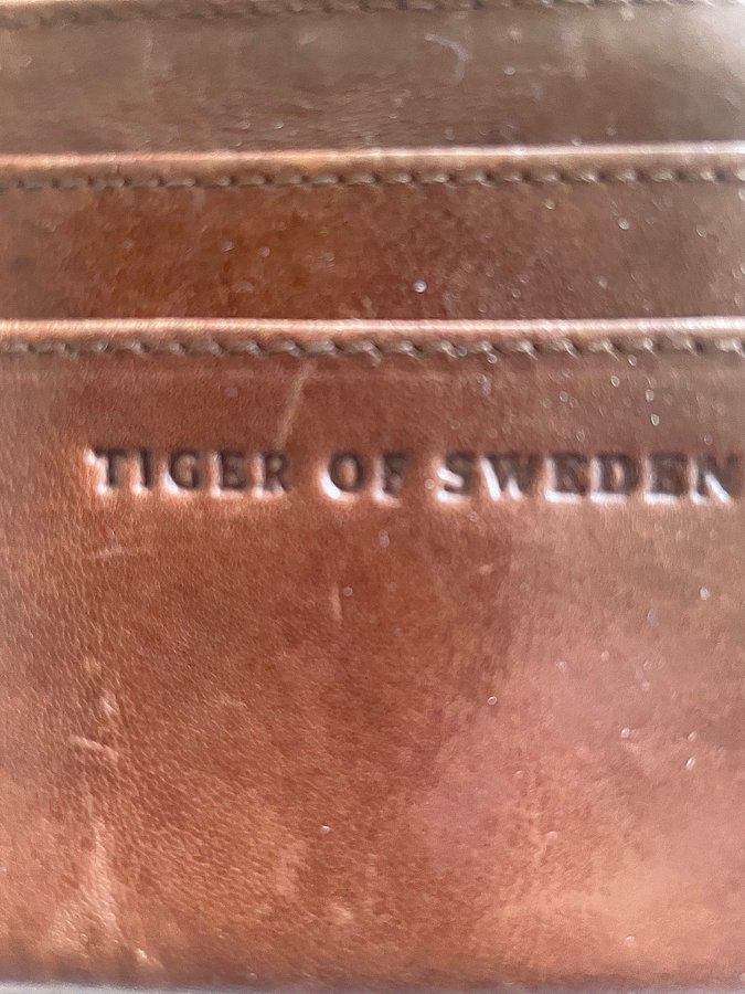 Plånbok från Tiger i brunt skinn