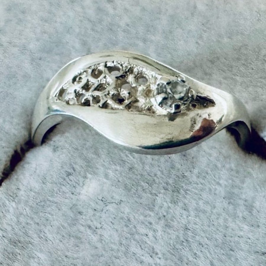 Silver Sterling Oy, 1989, Åbo, Finland, Vacker Vintage Silverring, Stl 17