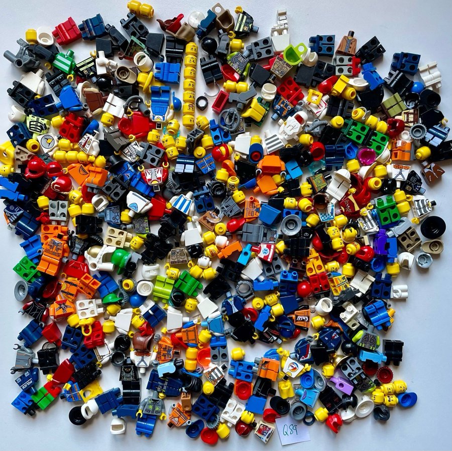 #Q89 ÄKTA LEGO 500g figurer minifigurer gubbar