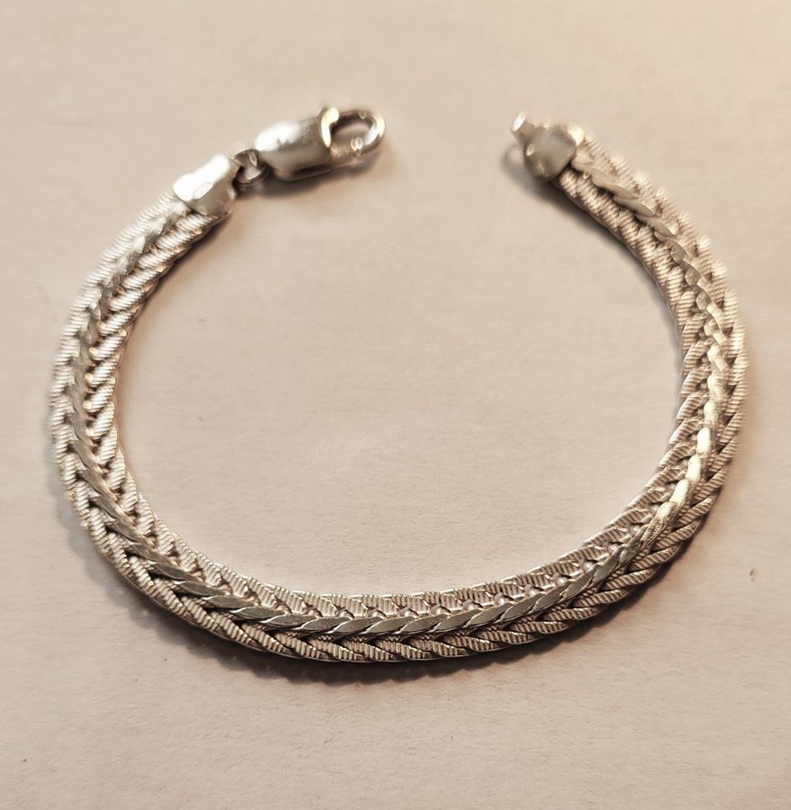 Vackert silverarmband, Sterlingsilver 925, 19 cm långt