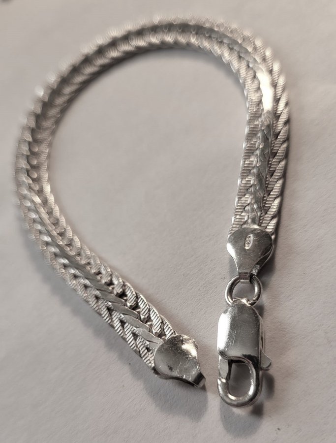 Vackert silverarmband, Sterlingsilver 925, 19 cm långt