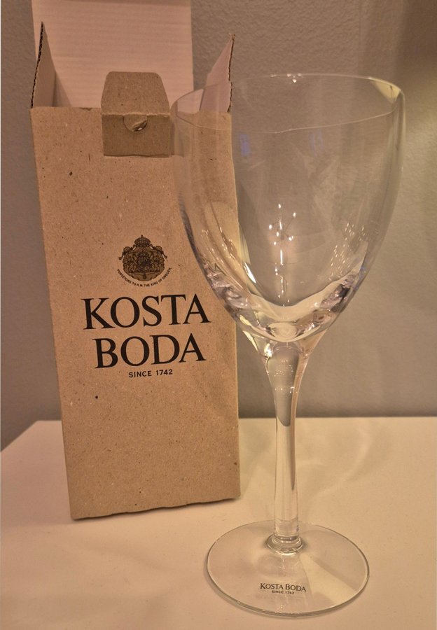 Kosta Boda Château Vinglas