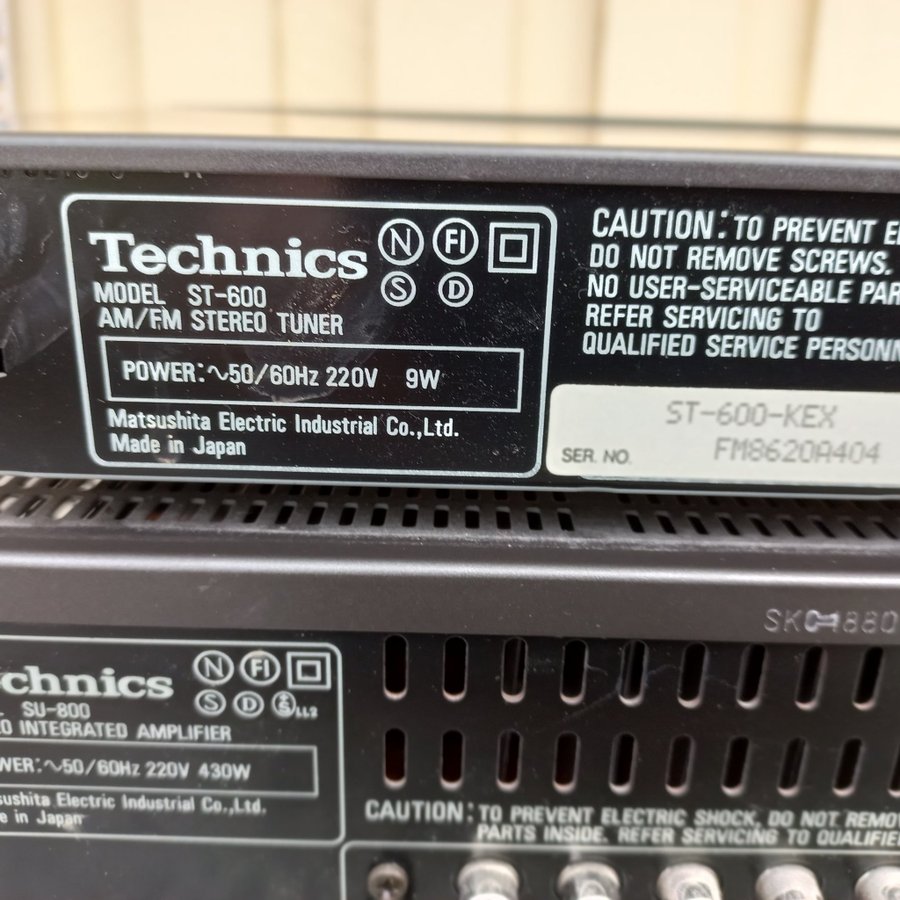 Technics ST-600 AM/FM-tuner och SU-800 förstärkare