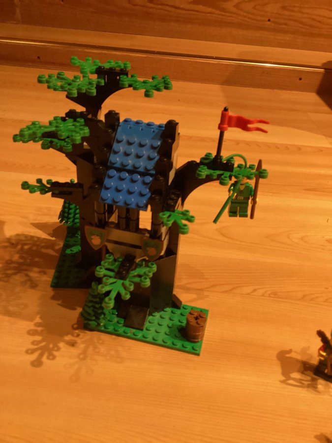 Lego 6054 Forestmen’s Hideout