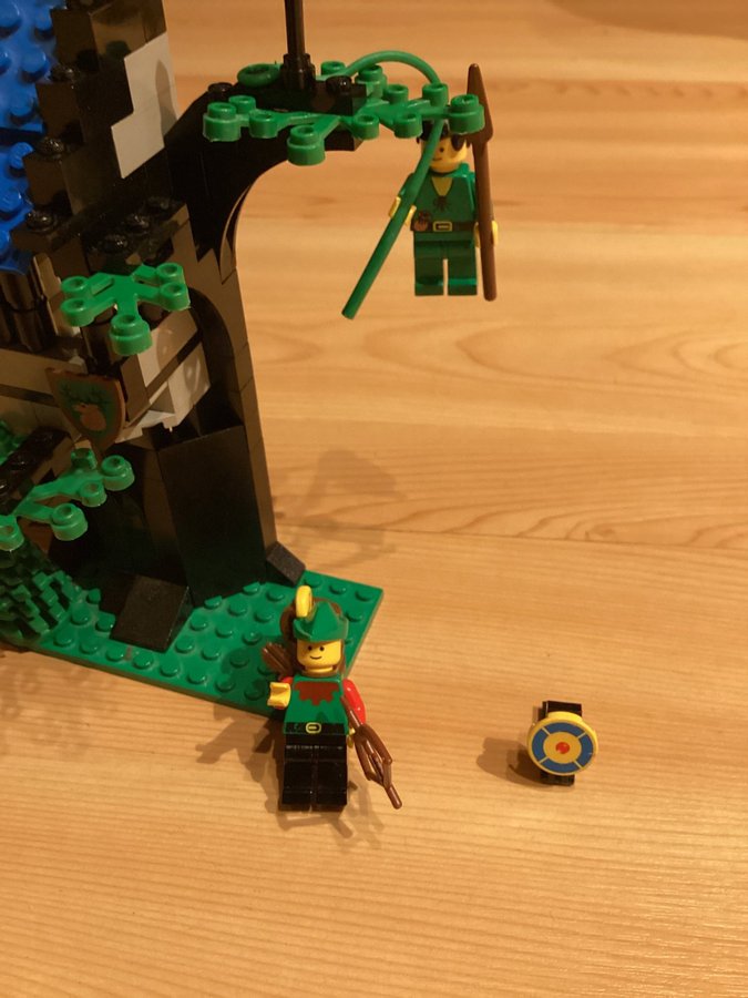 Lego 6054 Forestmen’s Hideout