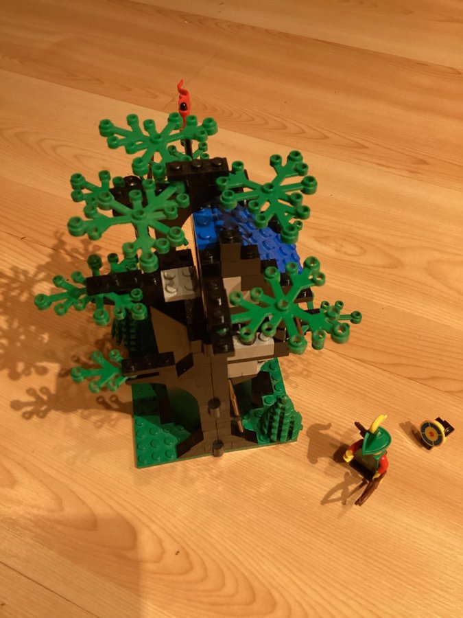 Lego 6054 Forestmen’s Hideout