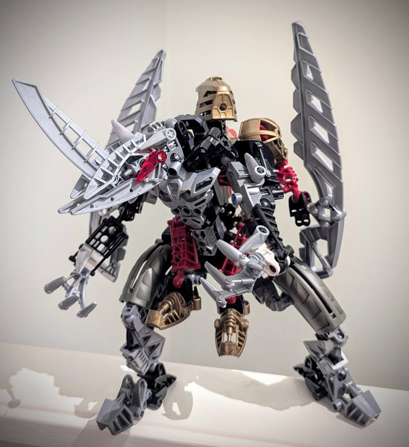 Lego Bionicle 8811- Toa Lhikan  Kikanalo