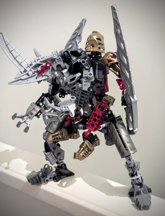 Lego Bionicle 8811- Toa Lhikan  Kikanalo