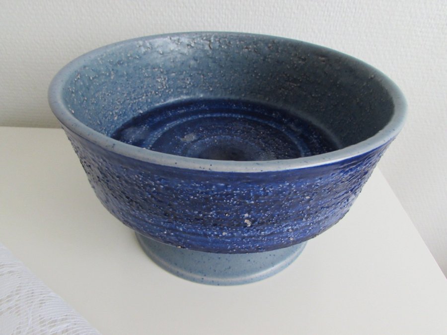 Göran Andersson Upsala-Ekeby UE 7059 G blå skål stengods footed bowl 1960-tal