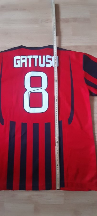 Milan tröja.Gattuso storlek L