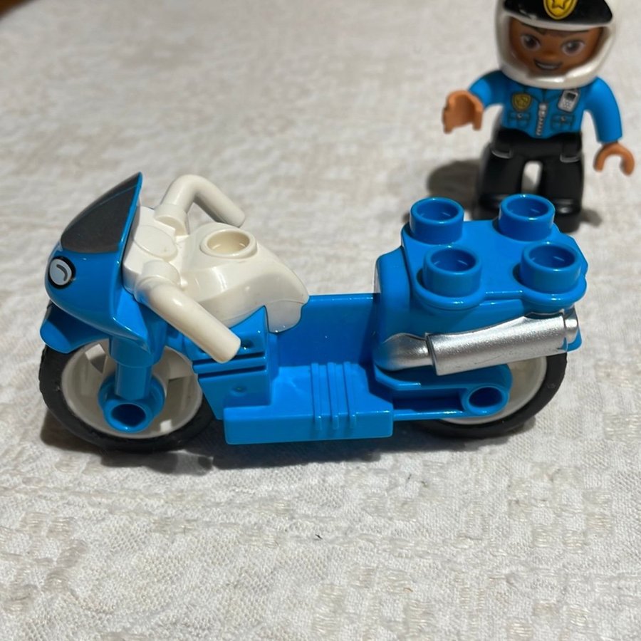 Lego Duplo Polisbil, Motorcykel och Figur