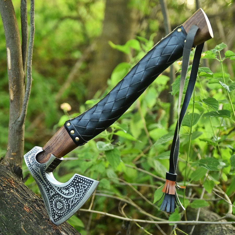 Viking Handgjorda Yxa, Axe