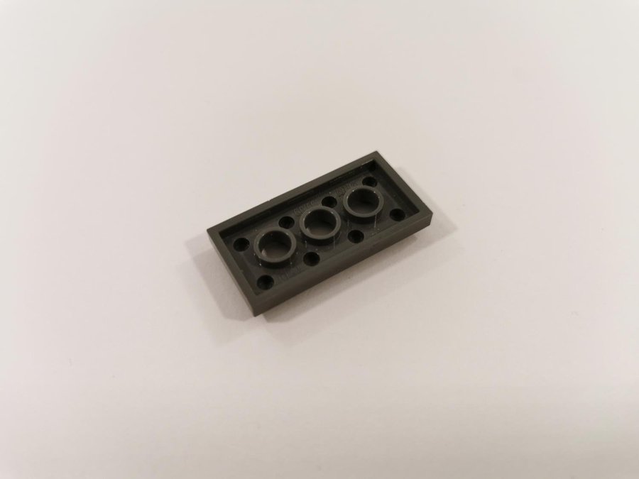 Lego - technic - plate med hål - 2x4 - part 3709 - mörkgrå (bluish)