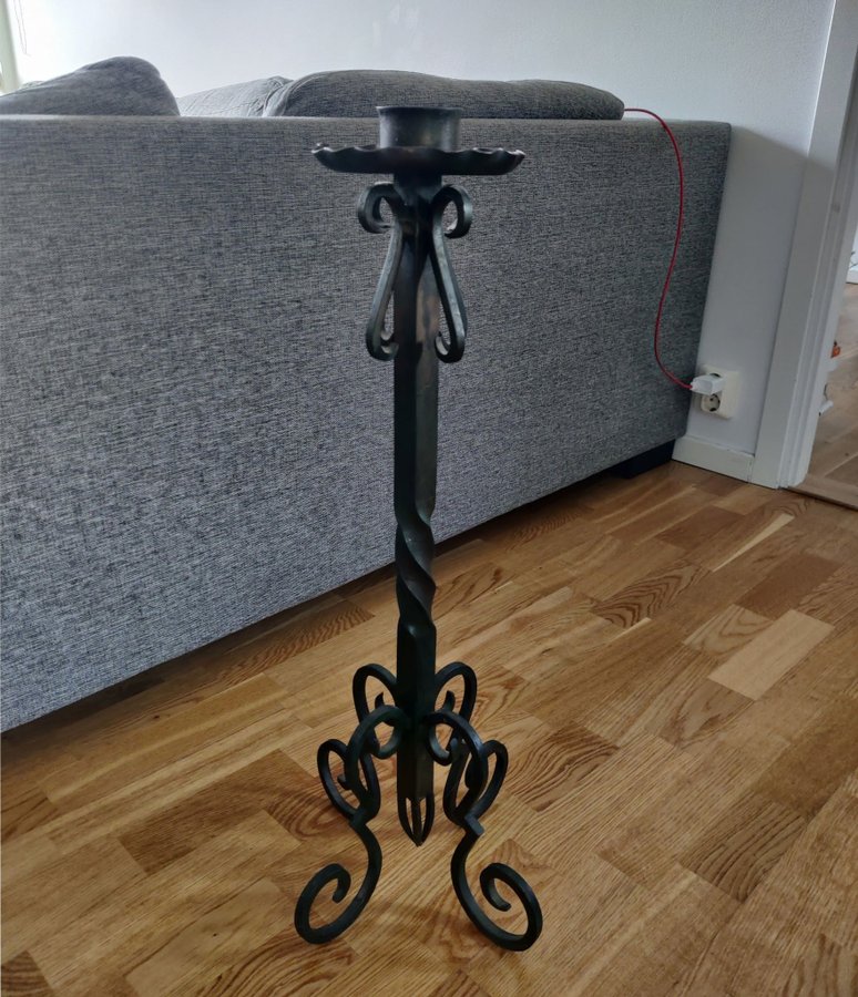 SMIDESLJUSSTAKE CA 70 CM HÖG