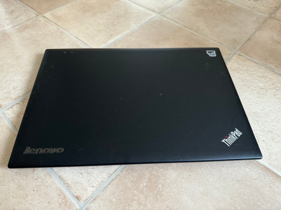 Finskick i5 Intel 23 Ghz Lenovo X1 Carbon 8GB/256GB SSD W10 MS Office