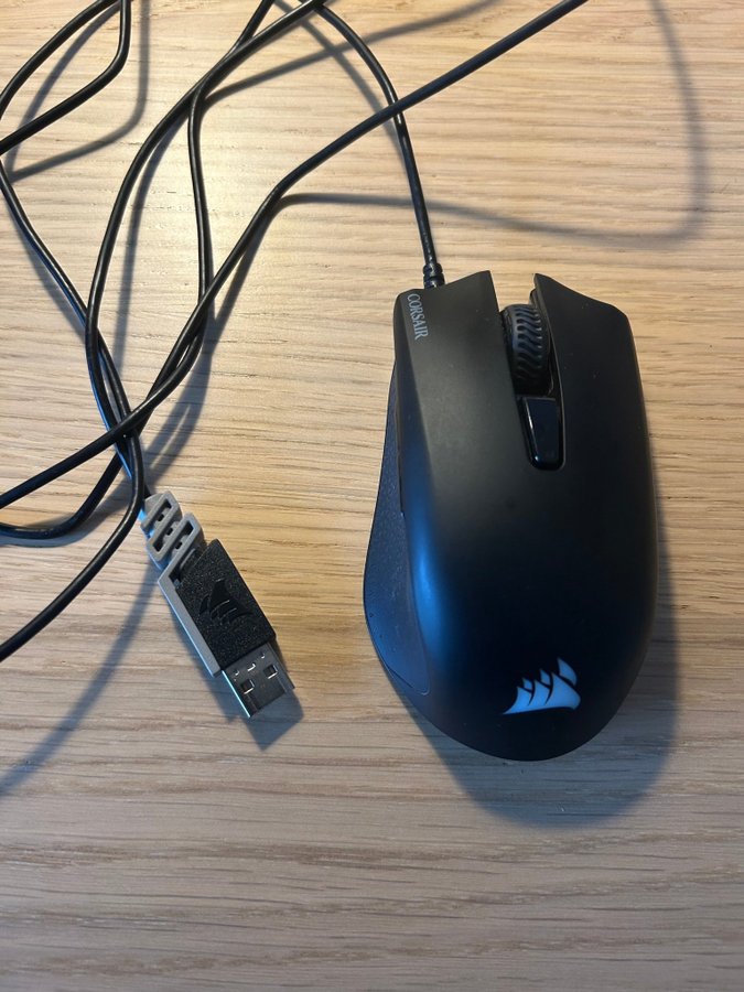 Corsair Harpoon RGB Gaming Mouse