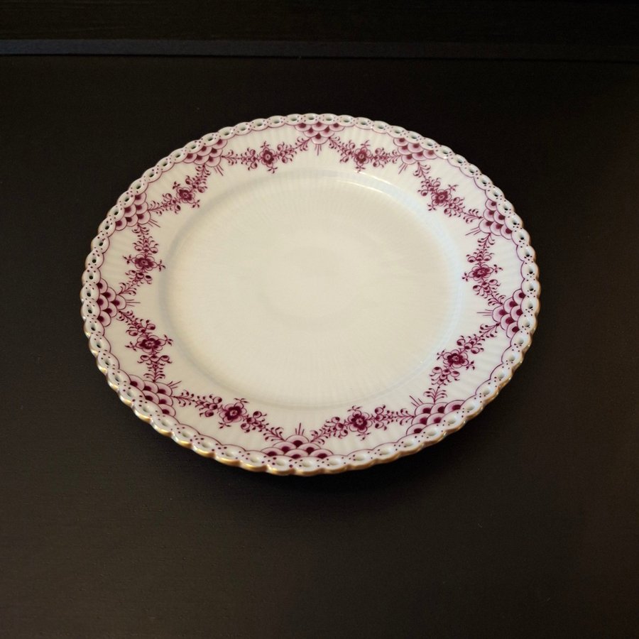 Royal Copenhagen Purpur full lace plate gilded.