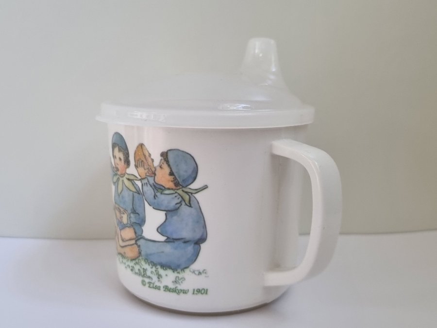 Retro/vintage barnmugg med avtagbart lock Elsa Beskow SAMFRAKT