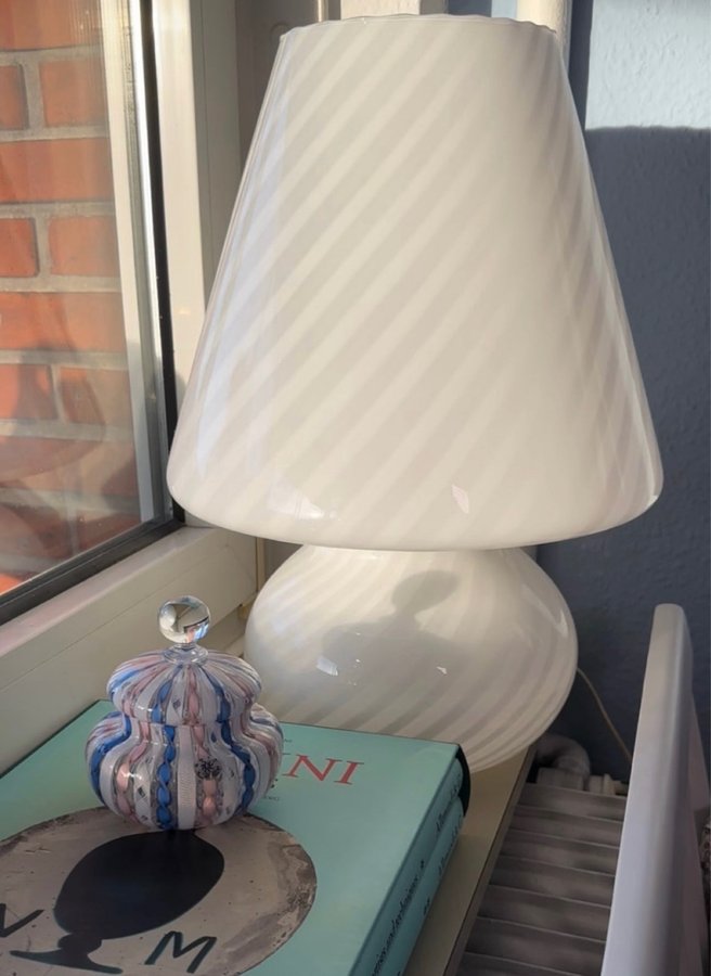 Murano Mushroom bordlampe med flot Swirleffekt