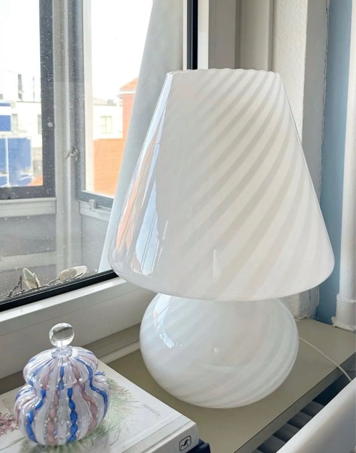 Murano Mushroom bordlampe med flot Swirleffekt