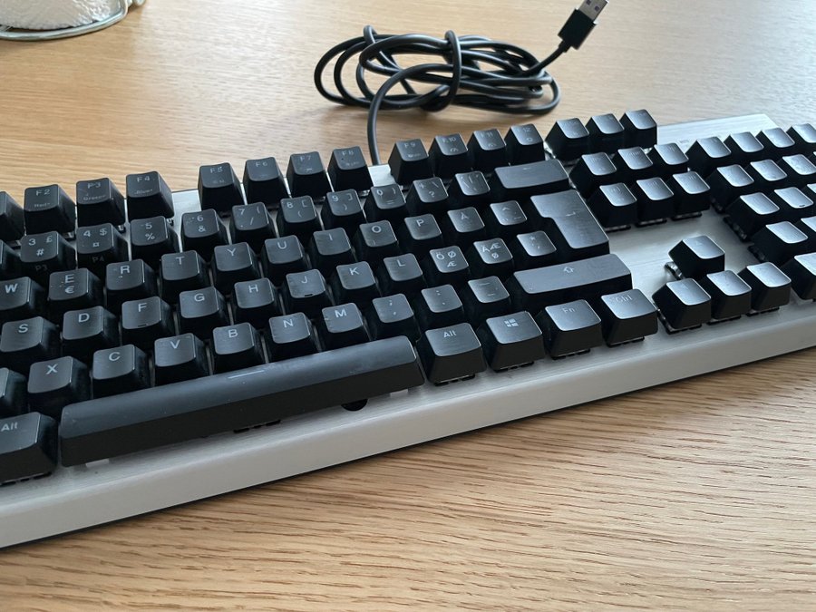 Cooler Master CK351 mekaniskt tangentbord