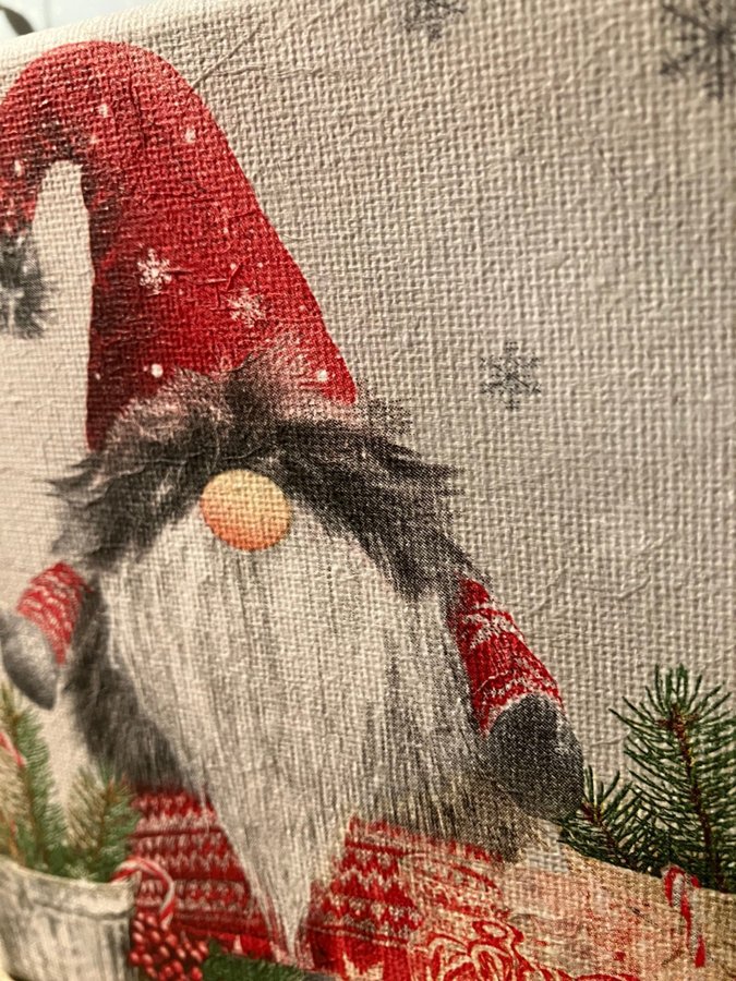 Tavla JUL. Liten tomte 15x15 cm