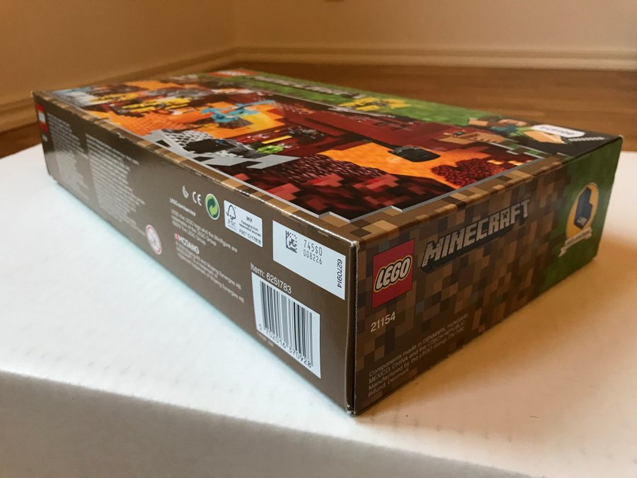 Lego Minecraft 21154 - NYTT! OANVÄNT! - JULKLAPPSTIPS