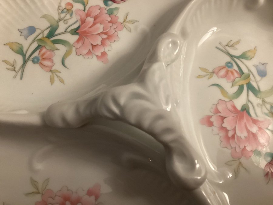 Fantastisk Limoges Porcelaine Sologne kakfat, fackindelad, , mästerligt arbete