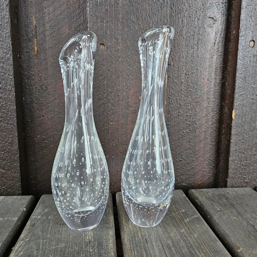 2 st vaser i glas med luftbubblor höjd ca 20 cm