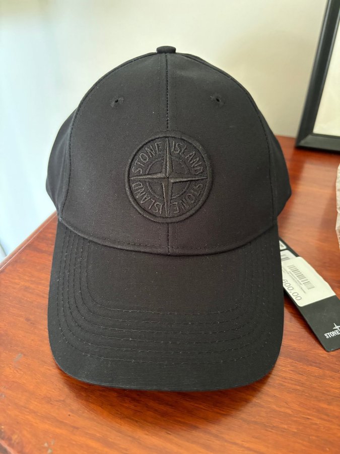 Stone Island svart keps