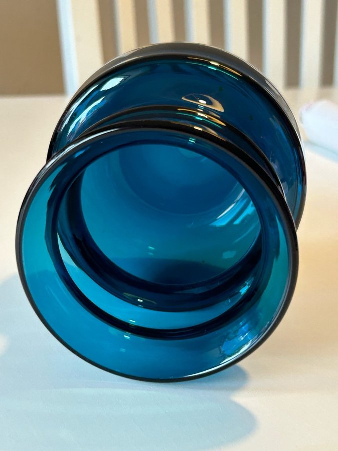 Vas Bertil Vallien Blå serien Boda Åfors Swedish glass 14 cm