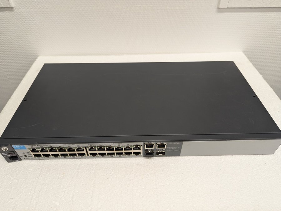 HP Nätverk Switch 24 portar 2510-24 J9019B med oanvänd 4,25Gbit fsp modul