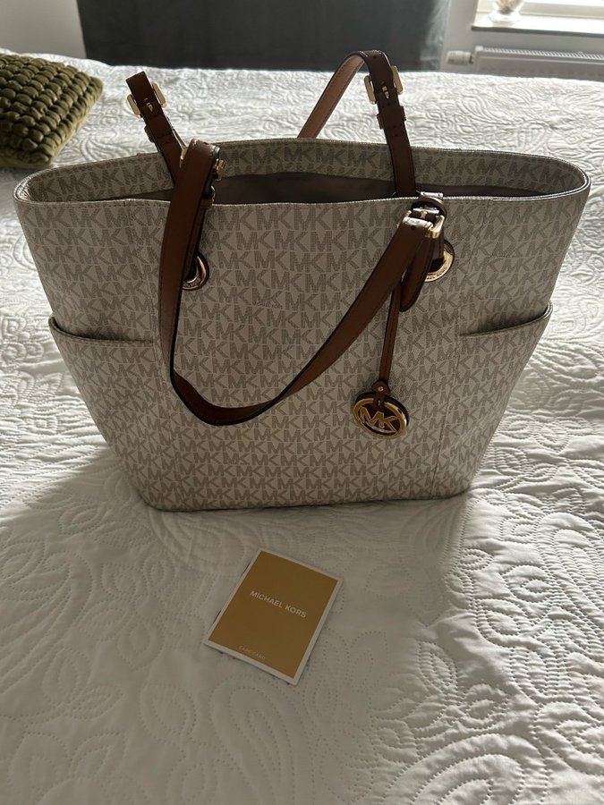 Michael kors väska