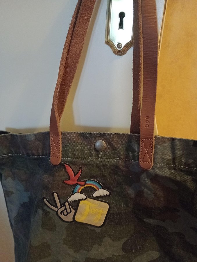 edc kamouflagefärgad Tote bag med läderhandtag