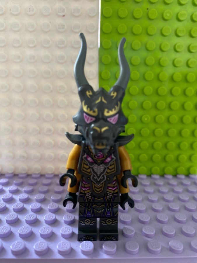 Lego - Ninjago - (NYSKICK) Crystal King / Overlord - 4 Arms (njo766)