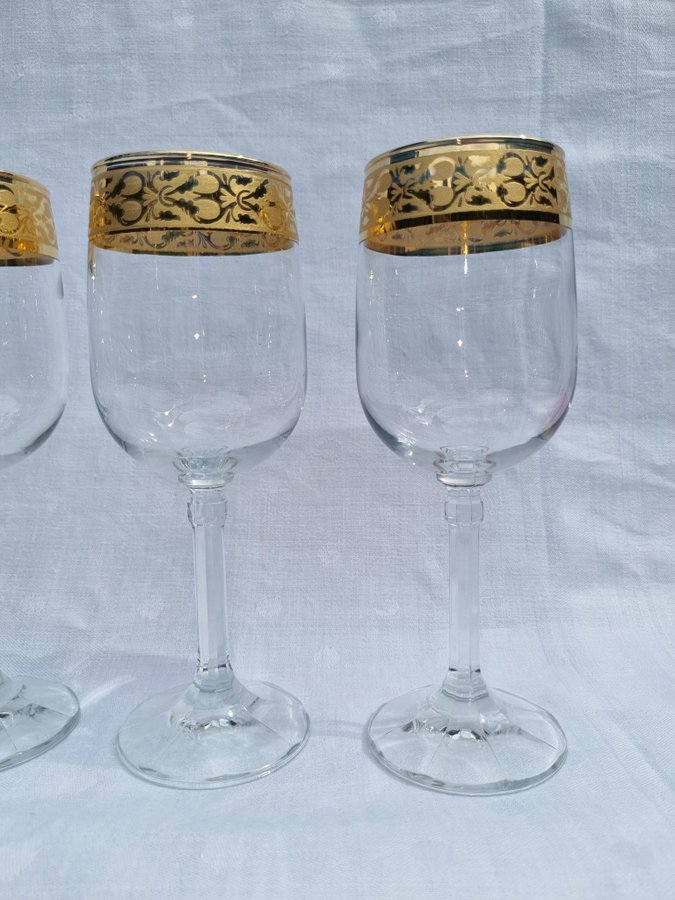 6 wine glasses crystal Cristalleria Fratelli Fumo with gold decor